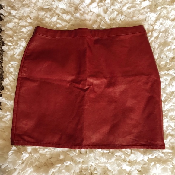 Forever 21 Dresses & Skirts - Faux leather mini skirt